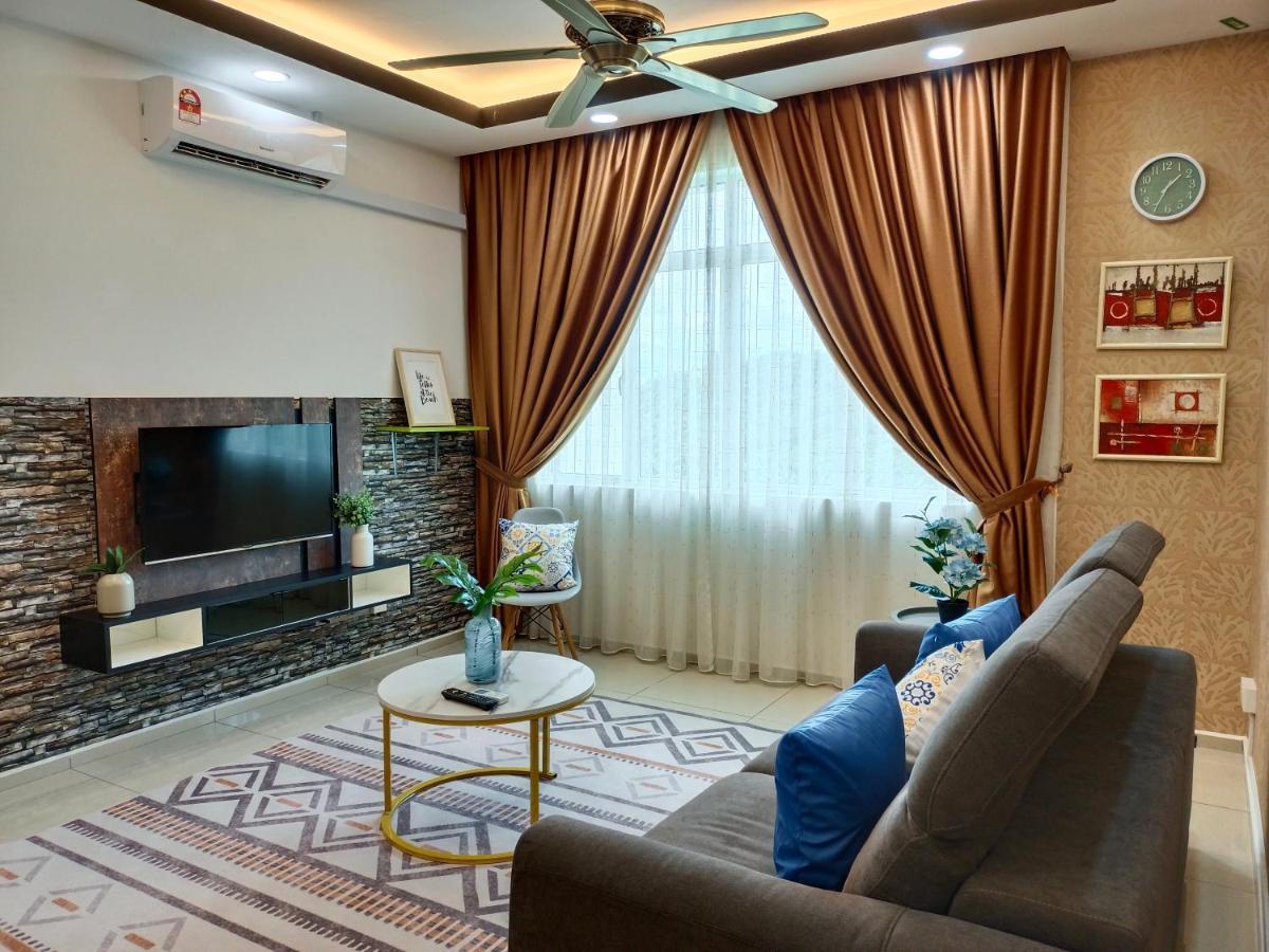 Klia Ehsan Residence Sepang Nilai Greenery 8 Pax Air-Con Exterior photo