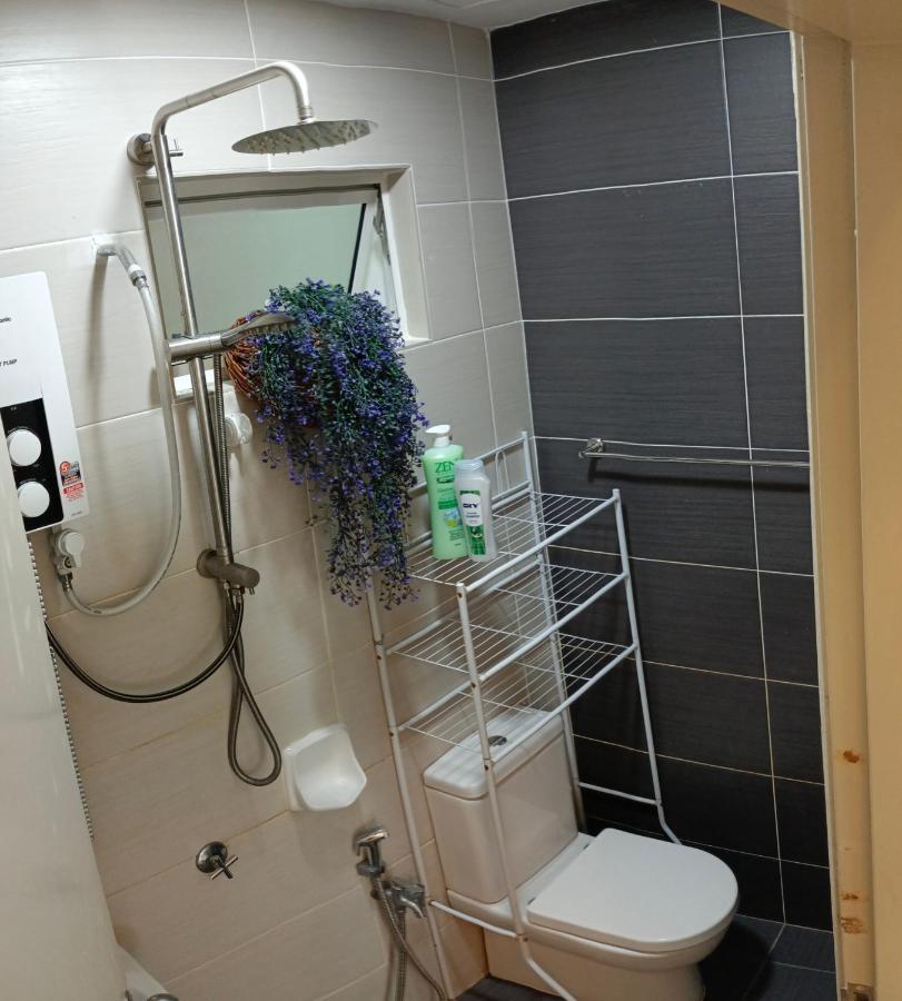 Klia Ehsan Residence Sepang Nilai Greenery 8 Pax Air-Con Exterior photo