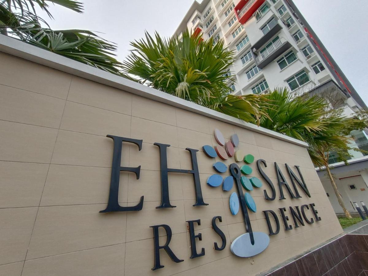 Klia Ehsan Residence Sepang Nilai Greenery 8 Pax Air-Con Exterior photo