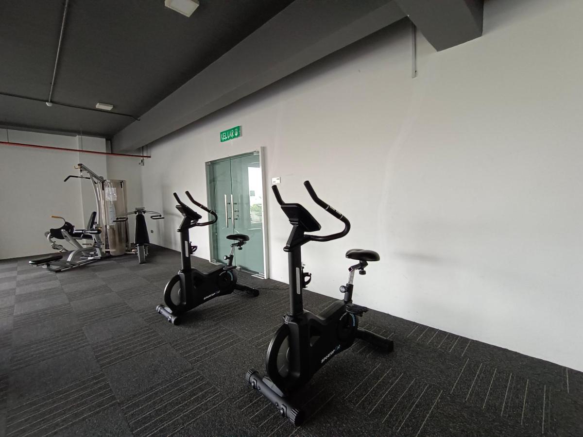 Klia Ehsan Residence Sepang Nilai Greenery 8 Pax Air-Con Exterior photo