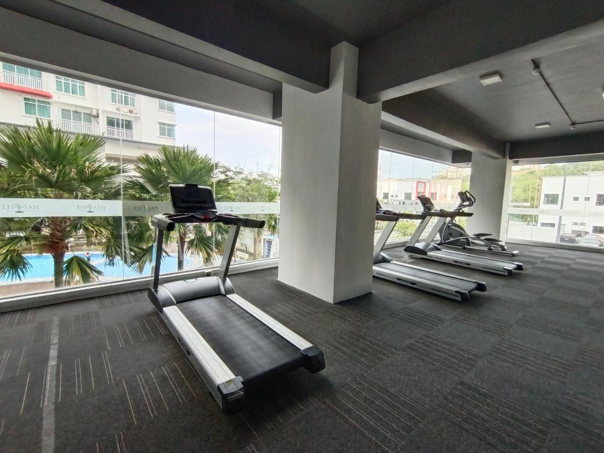 Klia Ehsan Residence Sepang Nilai Greenery 8 Pax Air-Con Exterior photo