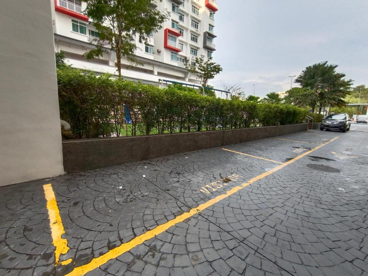 Klia Ehsan Residence Sepang Nilai Greenery 8 Pax Air-Con Exterior photo