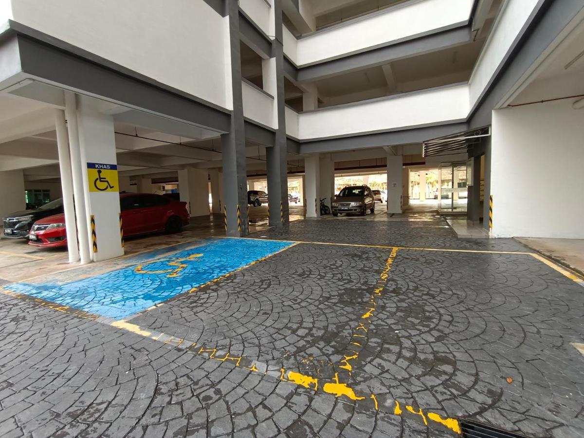 Klia Ehsan Residence Sepang Nilai Greenery 8 Pax Air-Con Exterior photo