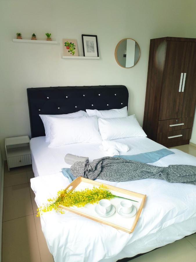 Klia Ehsan Residence Sepang Nilai Greenery 8 Pax Air-Con Exterior photo