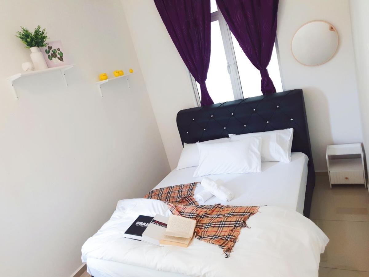 Klia Ehsan Residence Sepang Nilai Greenery 8 Pax Air-Con Exterior photo