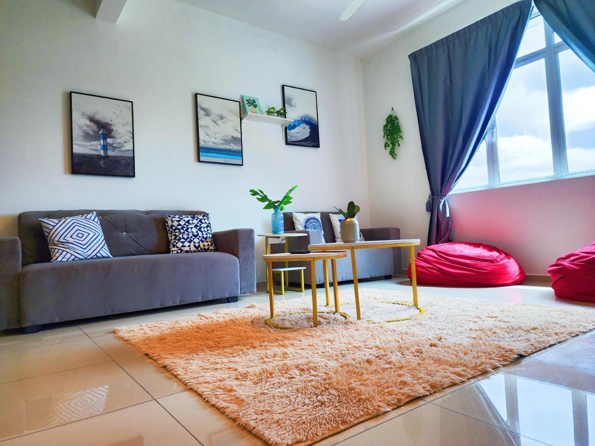 Klia Ehsan Residence Sepang Nilai Greenery 8 Pax Air-Con Exterior photo