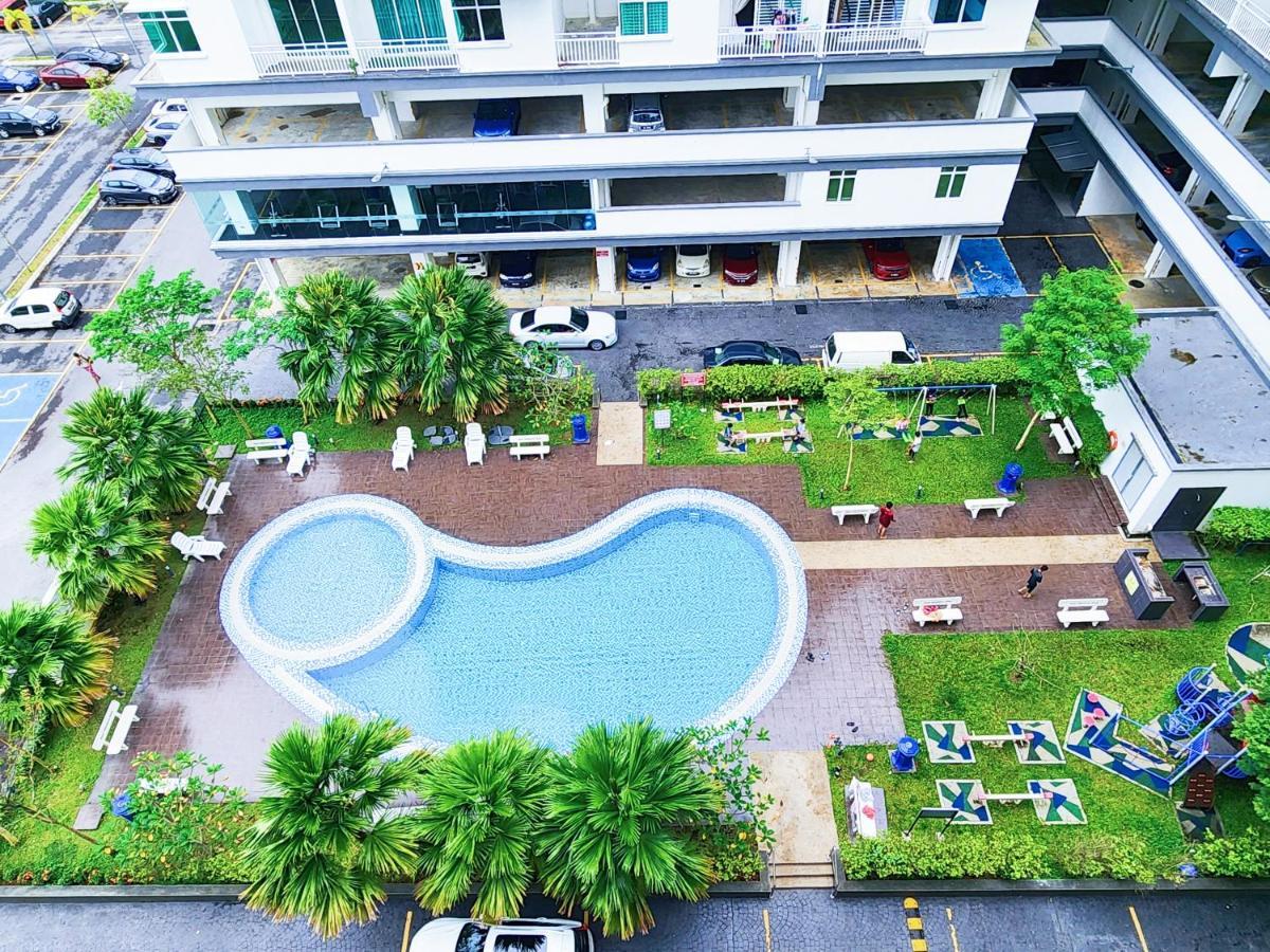 Klia Ehsan Residence Sepang Nilai Greenery 8 Pax Air-Con Exterior photo
