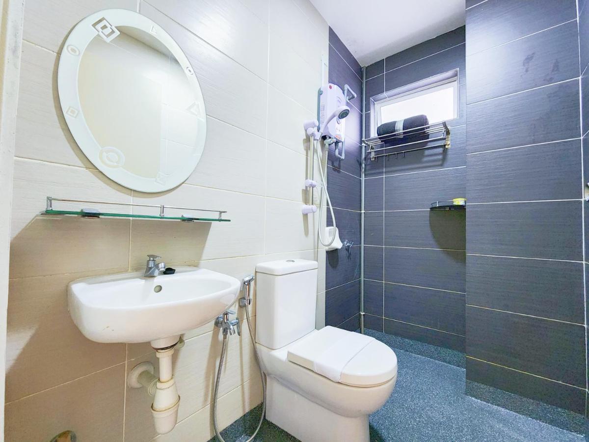 Klia Ehsan Residence Sepang Nilai Greenery 8 Pax Air-Con Exterior photo