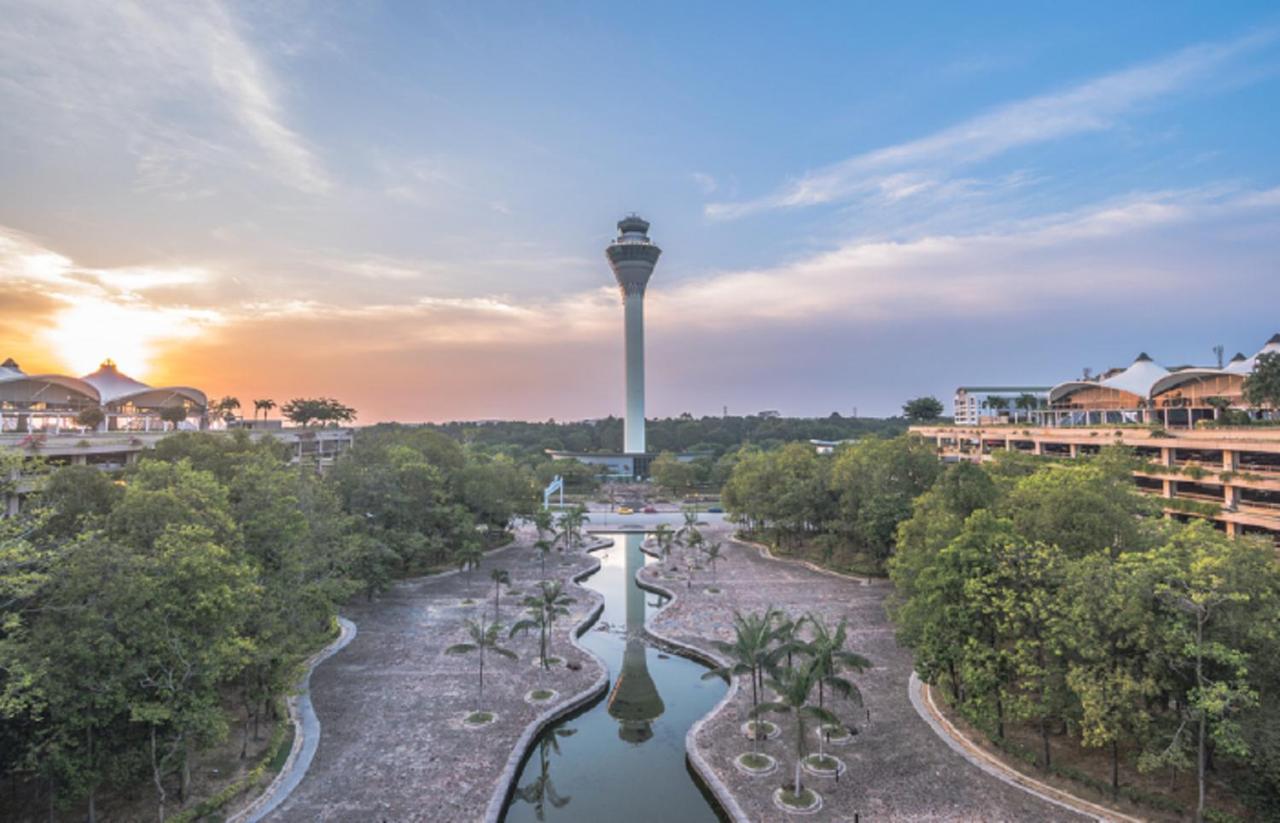 Klia Ehsan Residence Sepang Nilai Greenery 8 Pax Air-Con Exterior photo